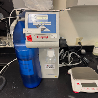 Thermo Barnstead Smart2Pure Lab Water Filtration System image 0